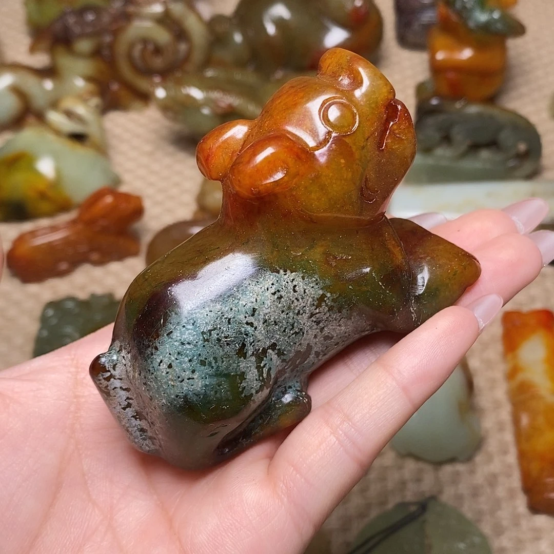 未镶嵌蛇纹石玉颈饰