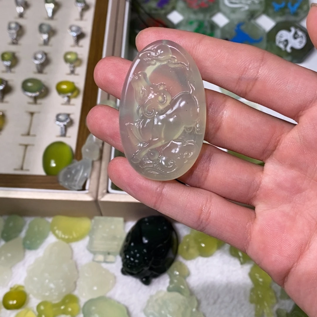 岫玉未镶嵌吊坠(不含链)