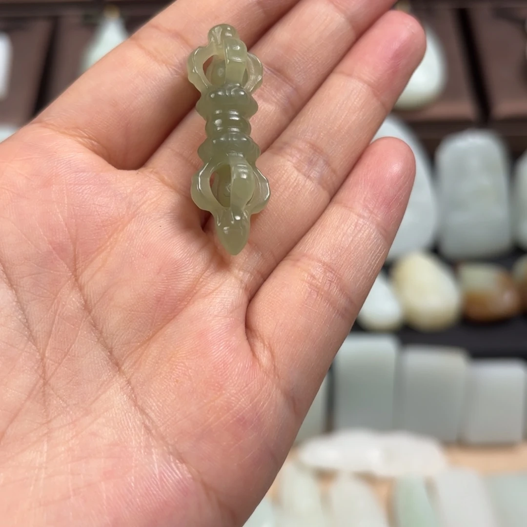 阿***传和田玉未镶嵌车挂
