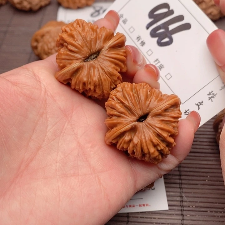 文玩核桃吊坠39楼子966