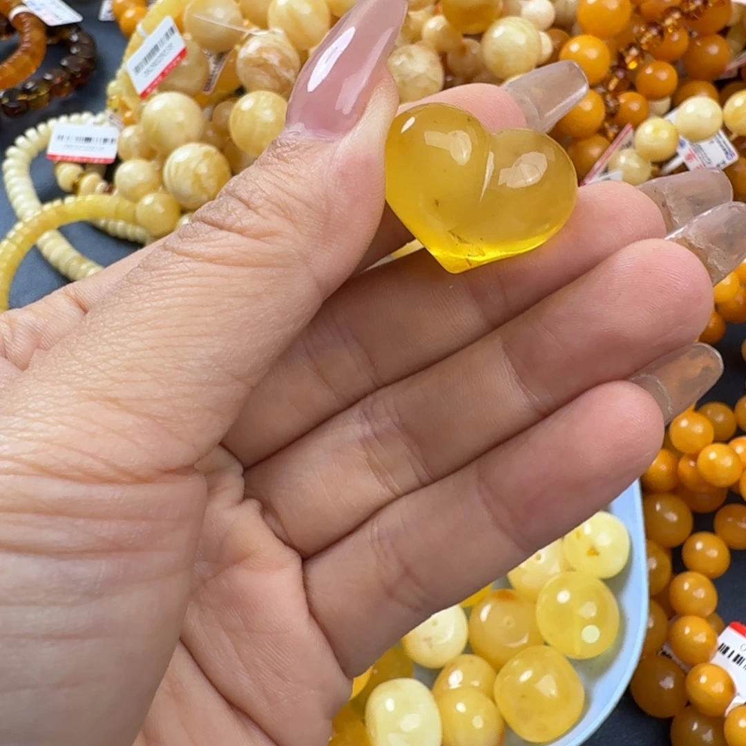 琥珀未镶嵌珠宝奇石