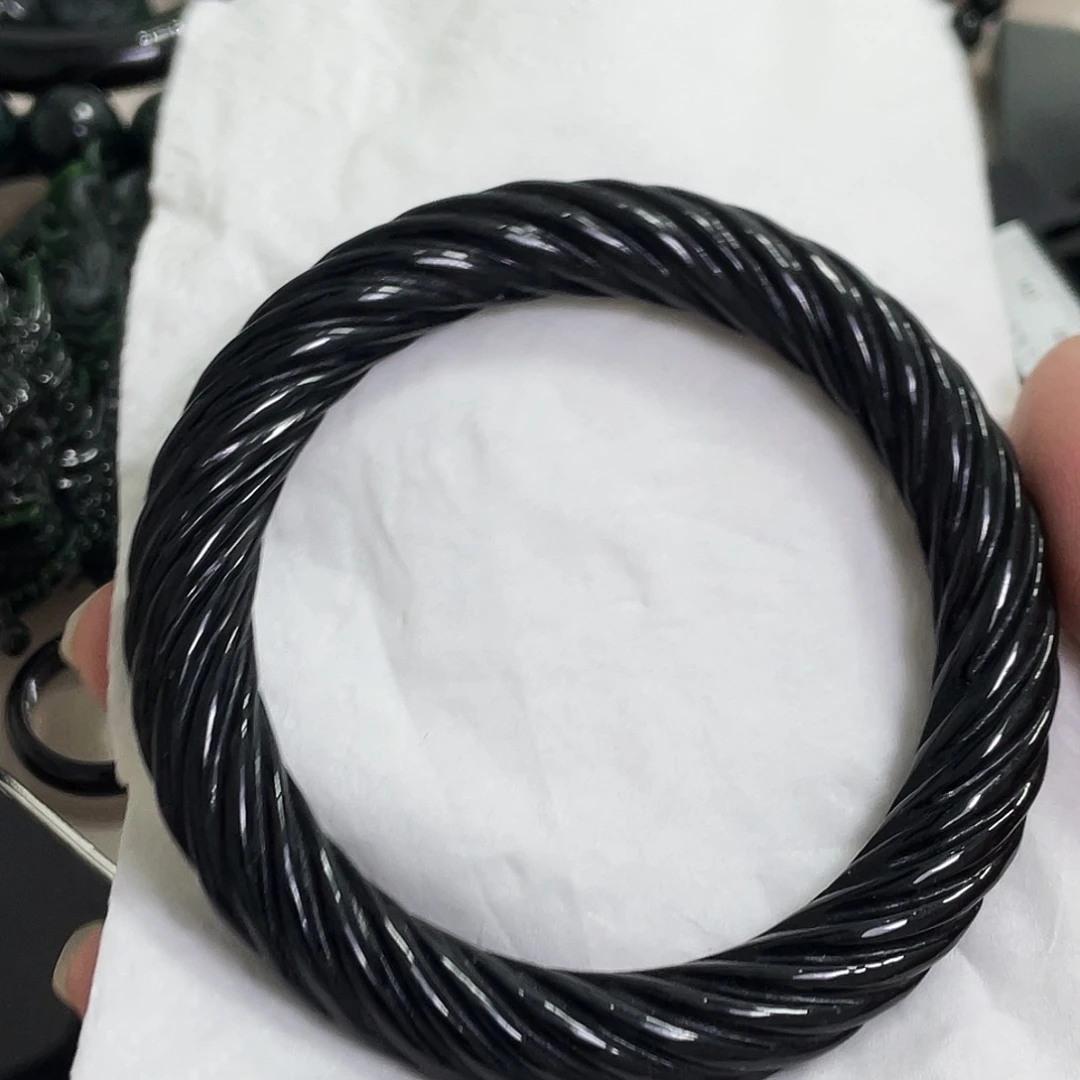 翡翠未镶嵌颈饰翡翠60