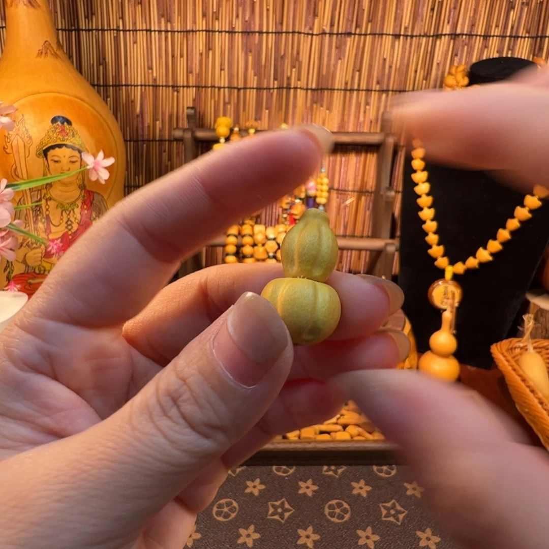 手串/手链橄榄核花蹲一个精品，无瑕疵