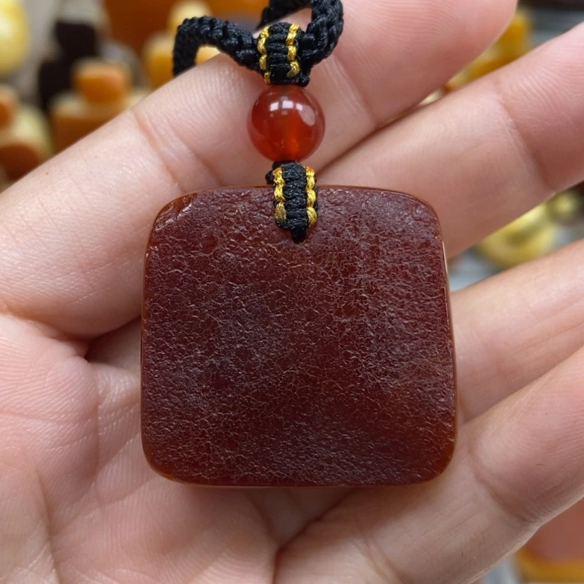 【闪购商品】琥珀颈饰未镶嵌