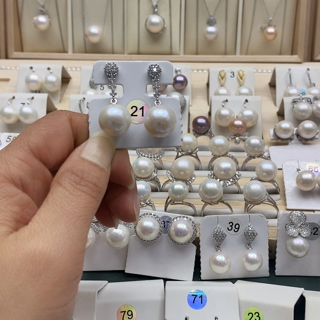 颈饰银S925镶嵌淡水珍珠