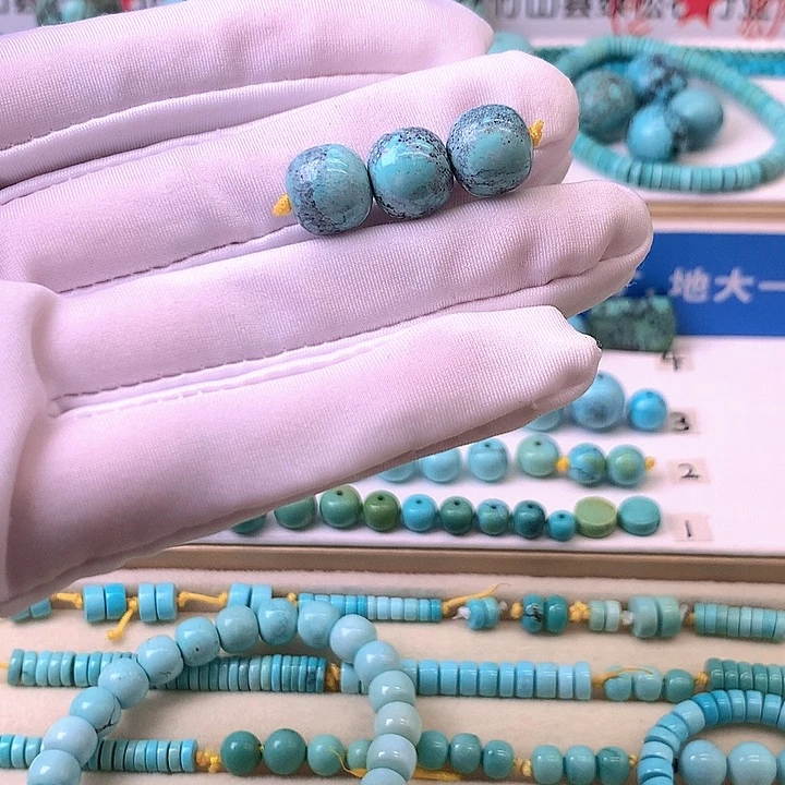 绿松石未镶嵌挂件