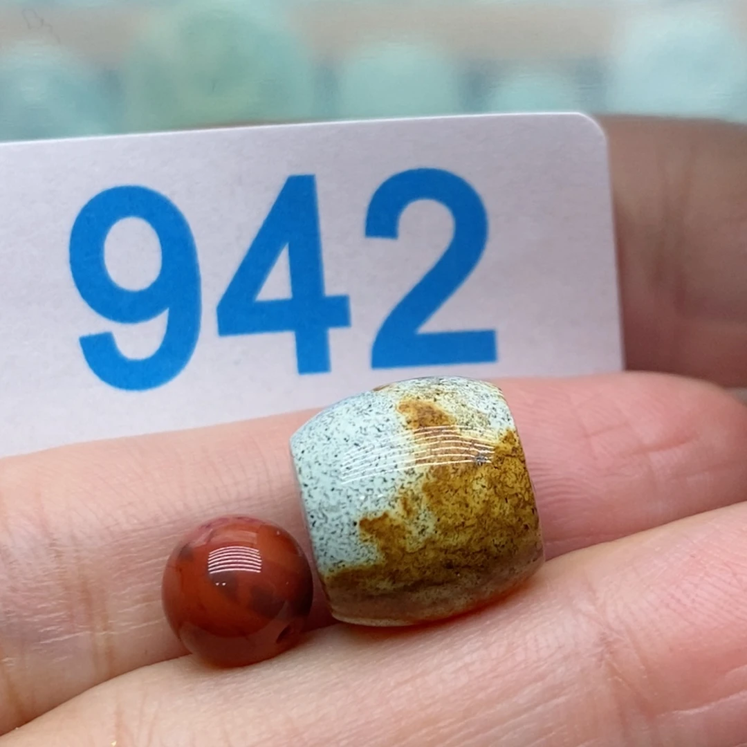 南红玛瑙未镶嵌珠宝奇石