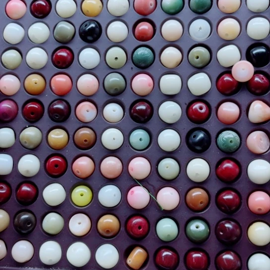 白玉菩提吊坠瑕疵11彩色混珠100颗卡灯牌宠100颗