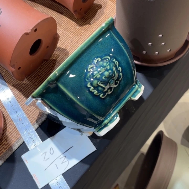 紫砂花盆紫砂的颜色