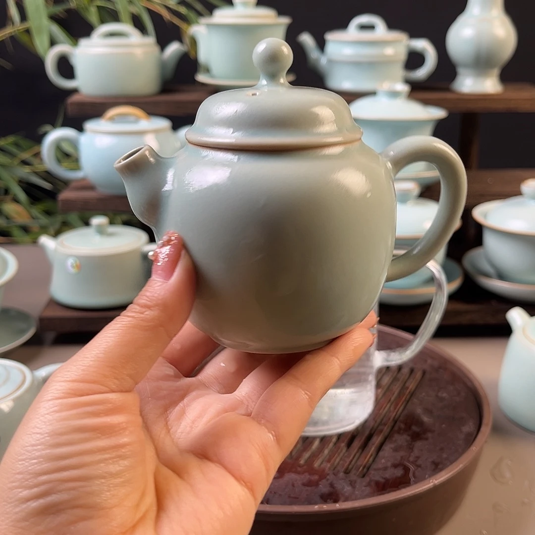 原矿仿古釉炮嘴壶微瑕