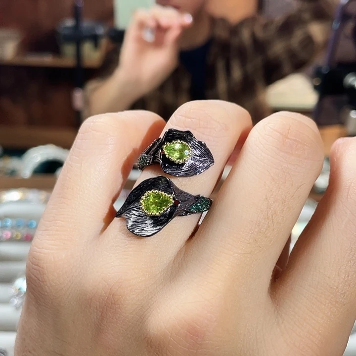 橄榄石戒指银S925镶嵌意大利工艺