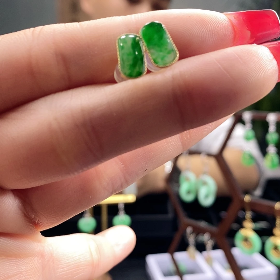 翡翠耳饰18K金镶嵌翡翠