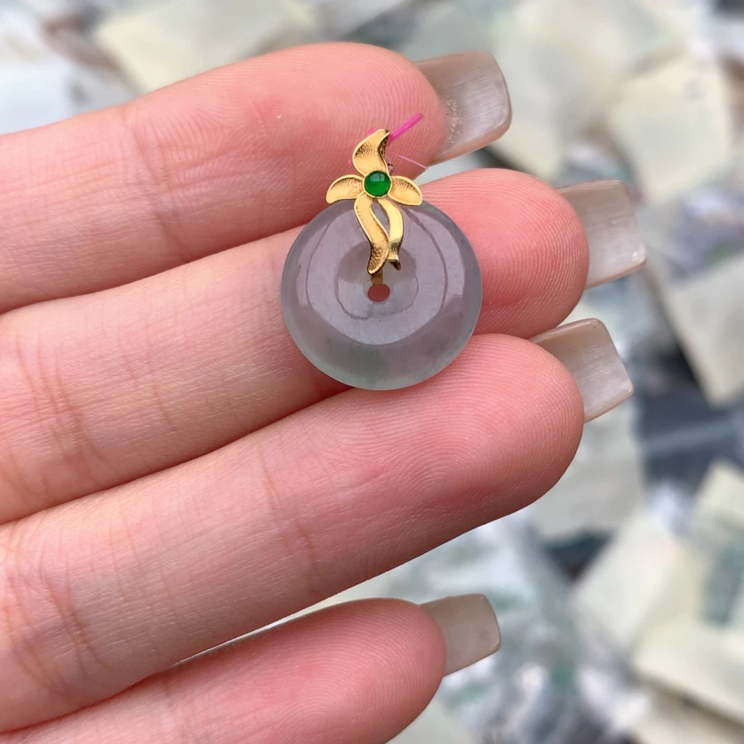 翡翠18K金镶嵌挂件