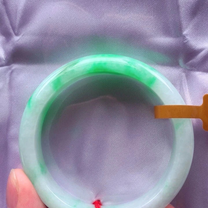 翡翠未镶嵌手镯翡翠