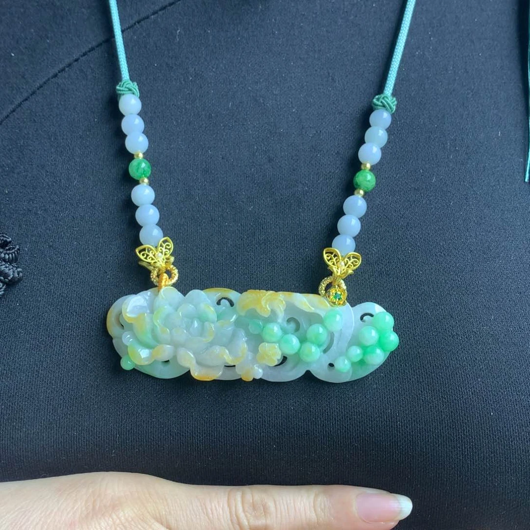 翡翠颈饰未镶嵌翡翠