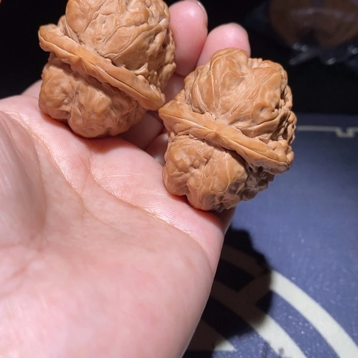 文玩核桃吊坠40尺蛤蟆头