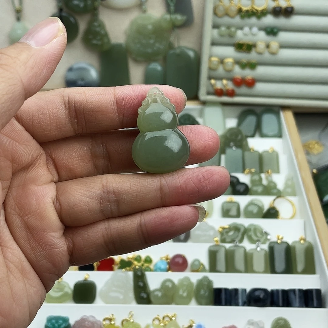 和田玉未镶嵌吊坠(不含链)