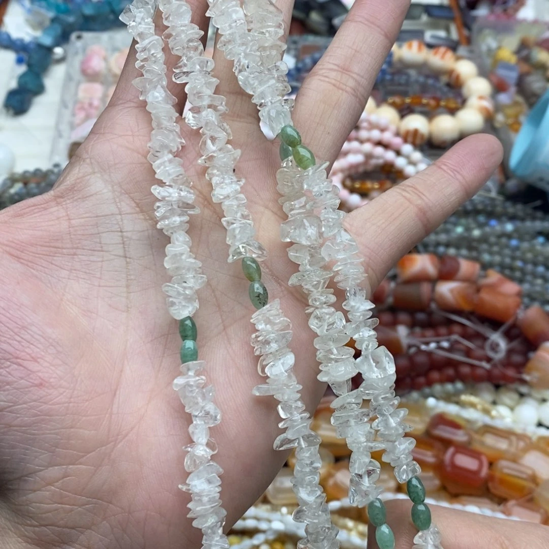 玛瑙/玉髓未镶嵌珠宝半成品一条天然加长白水晶碎石大小混