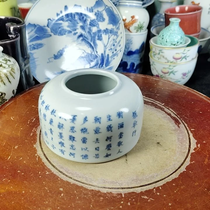 一**雨全手工制作的瓷器