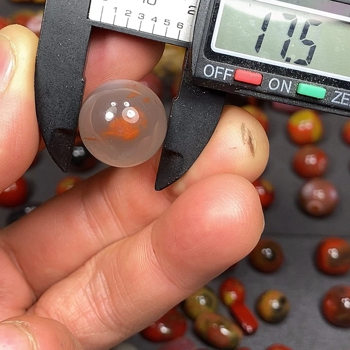 南红玛瑙未镶嵌车挂