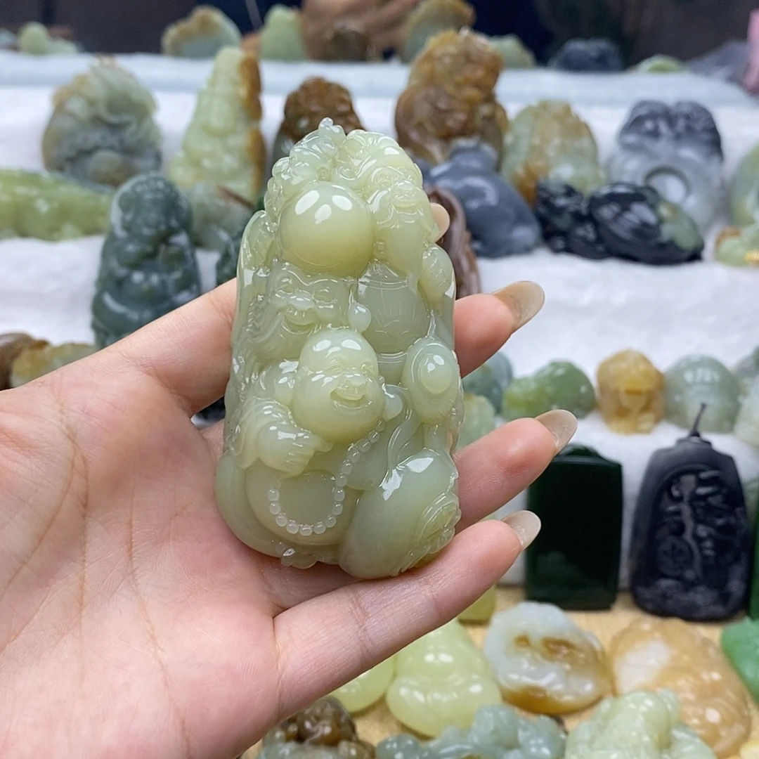 哥***茫和田玉未镶嵌颈饰