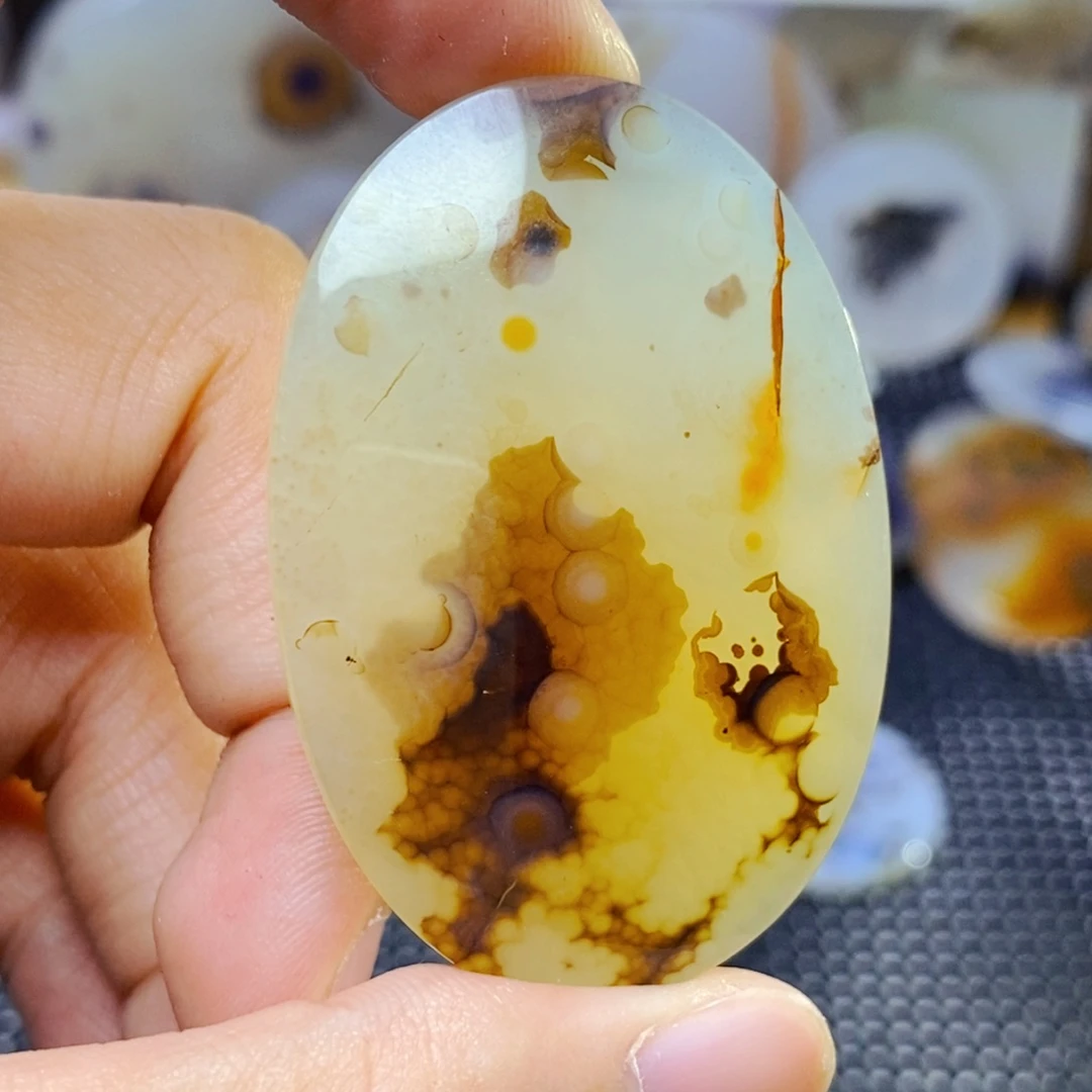 玛瑙/玉髓未镶嵌珠宝奇石