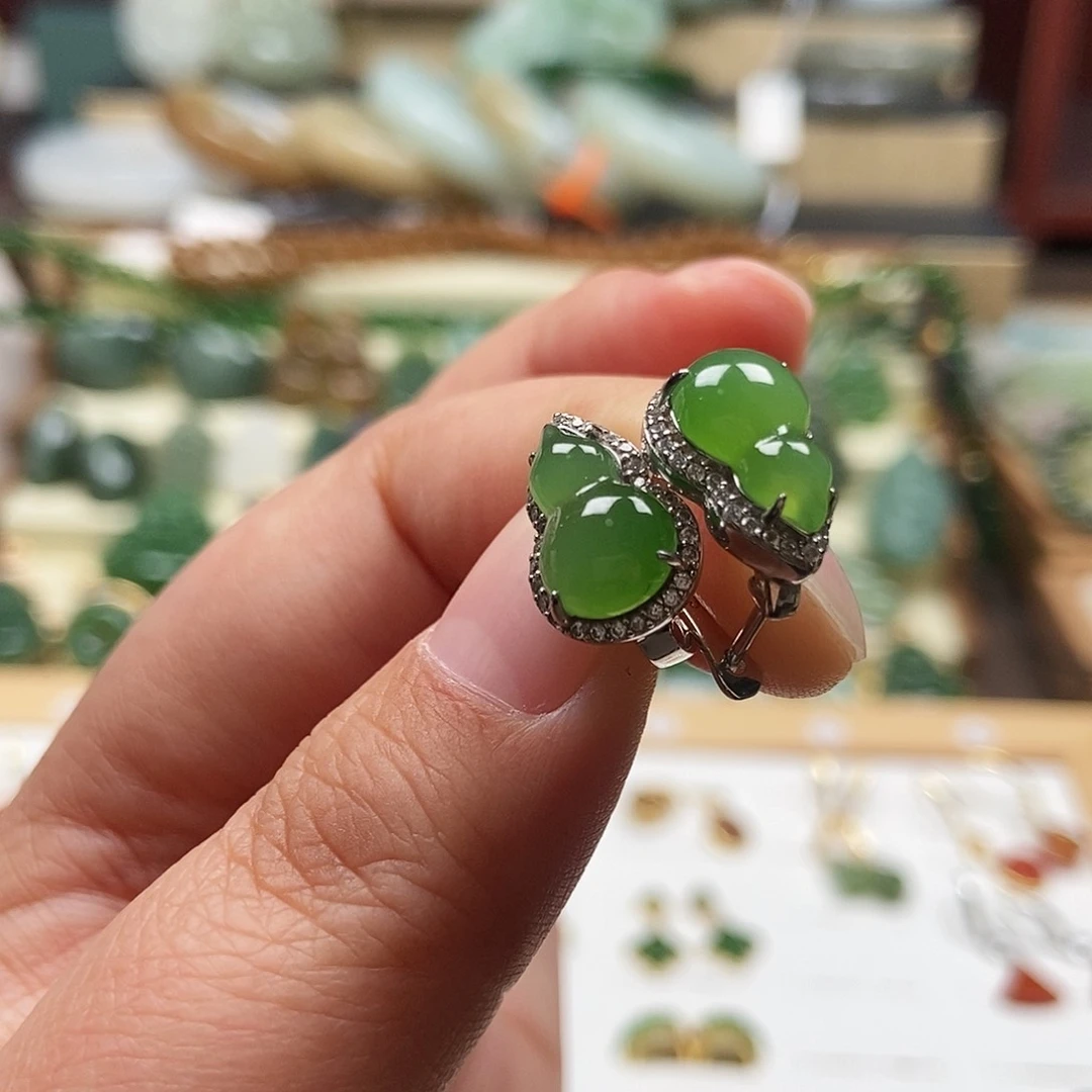 银S925镶嵌和田玉耳饰