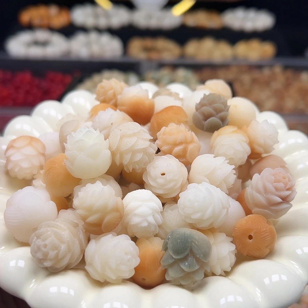 手串菩提根/象牙果瑕疵卡18/17左右多宝大莲花20颗有裂
