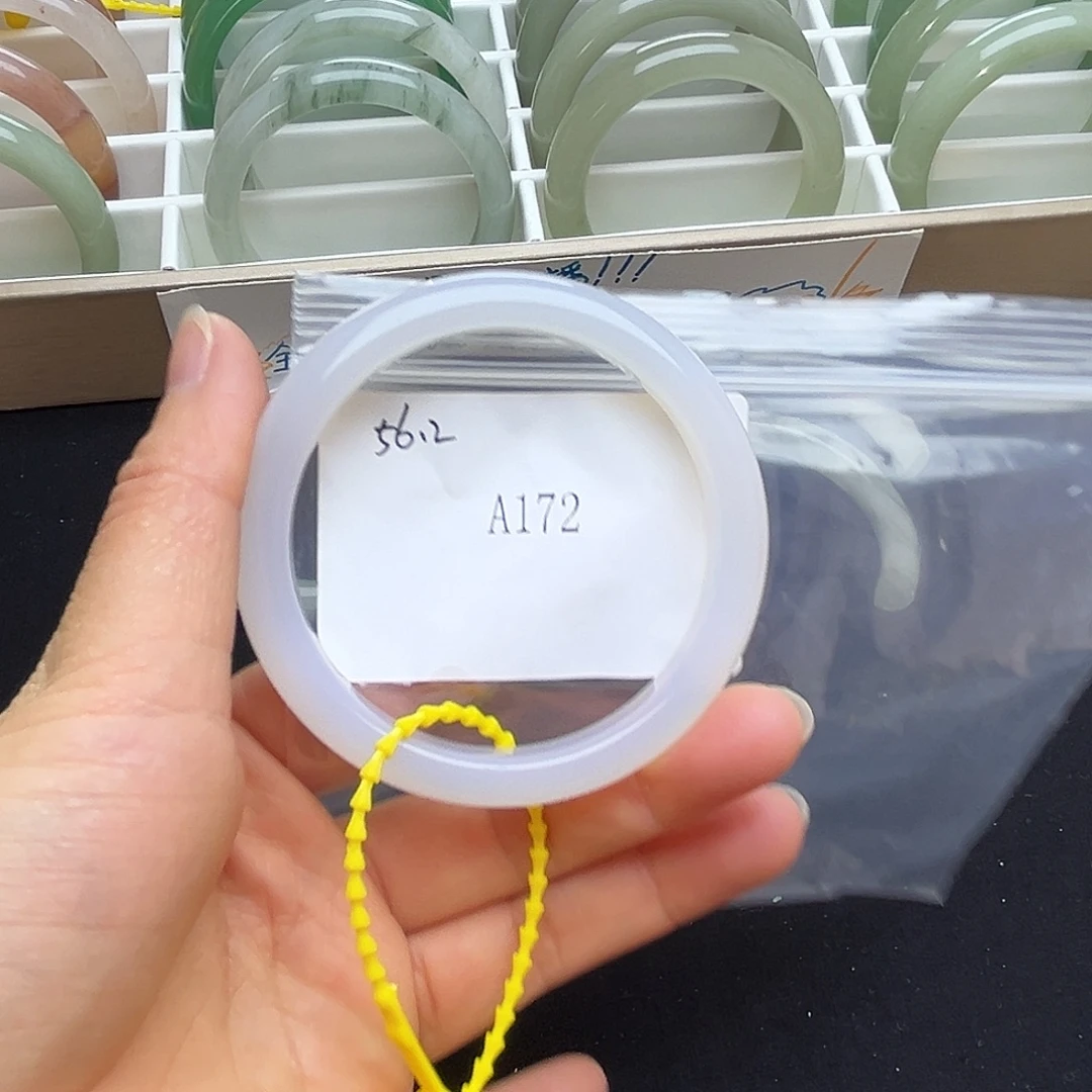 石英质玉未镶嵌手镯