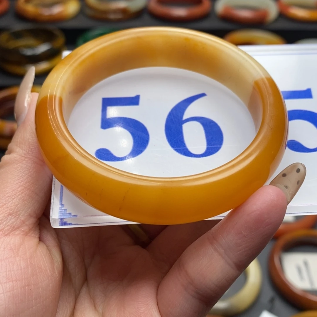 石英质玉（黄龙玉）手镯未镶嵌