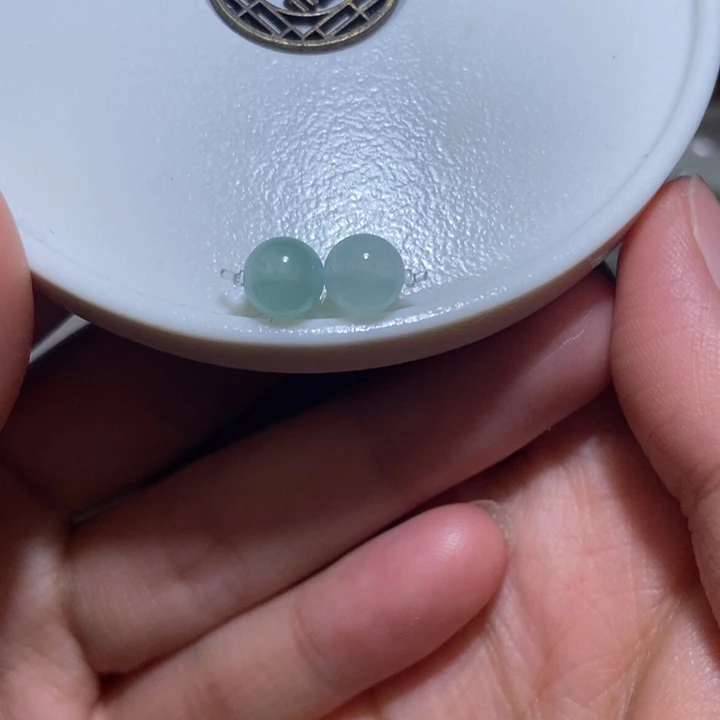 翡翠散珠卡6.9冰蓝冰透缅甸翡翠两颗