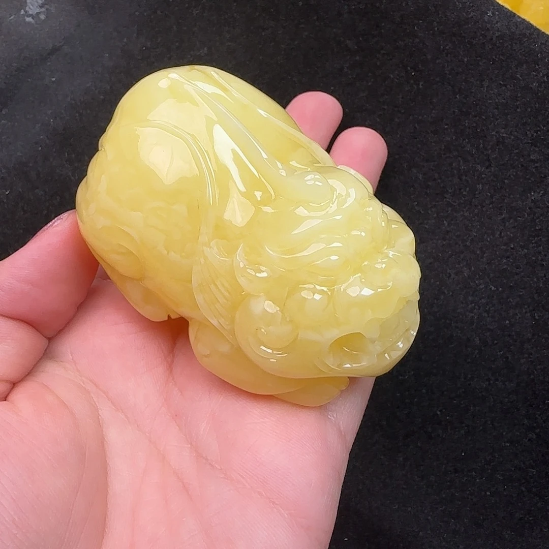 蜜蜡未镶嵌珠宝奇石