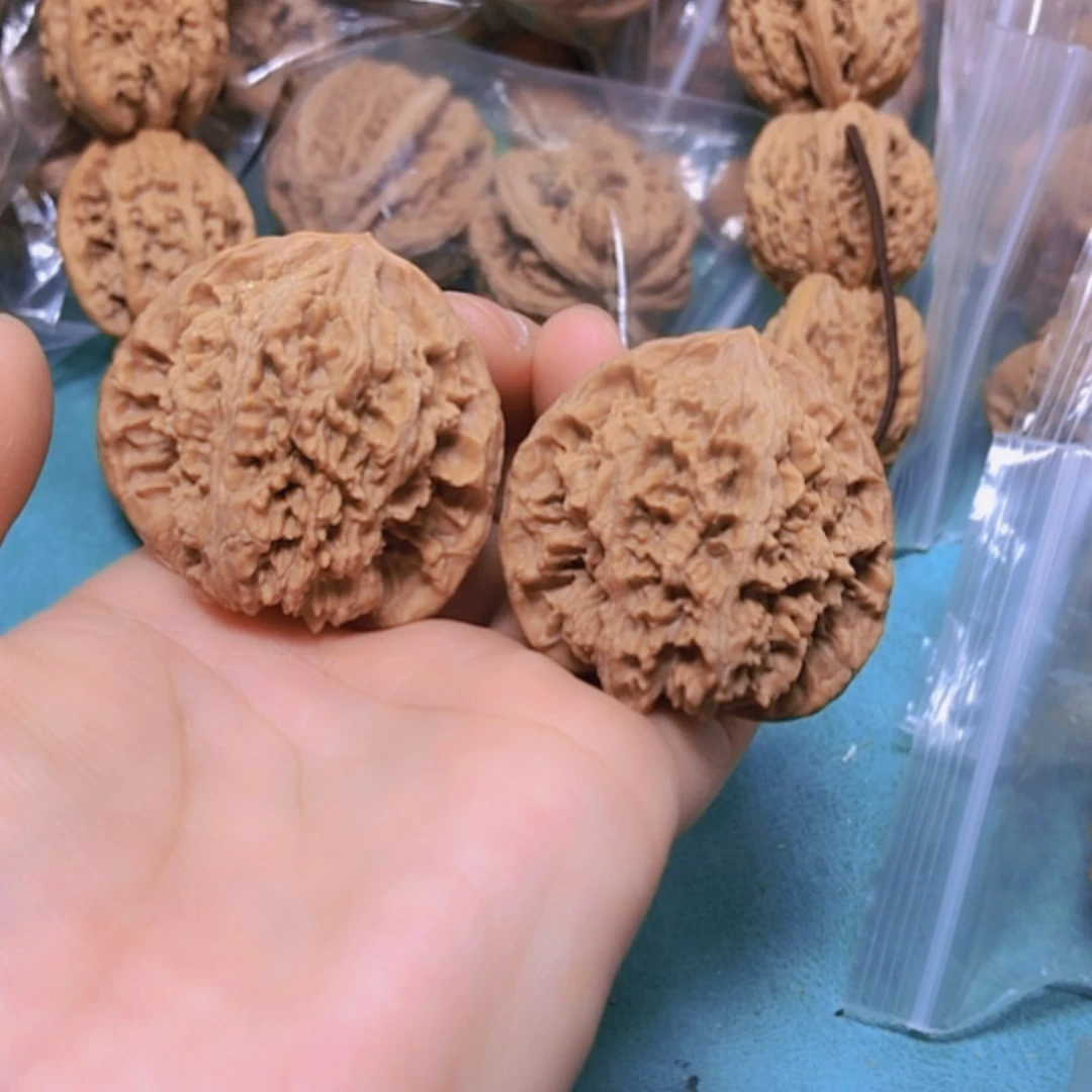 【闪购商品】把件核桃42乾隆纹有修