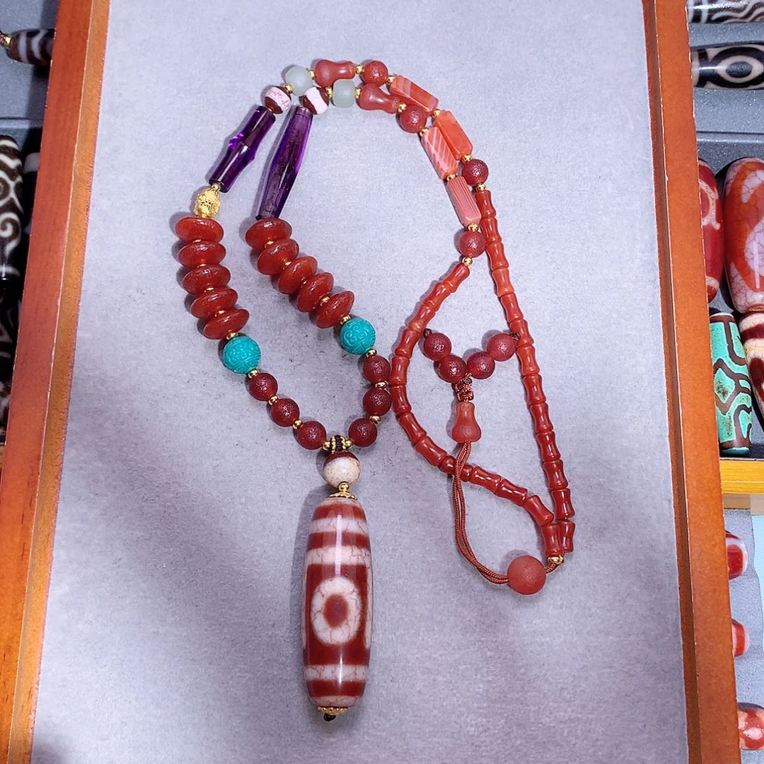 玛瑙/玉髓颈饰未镶嵌