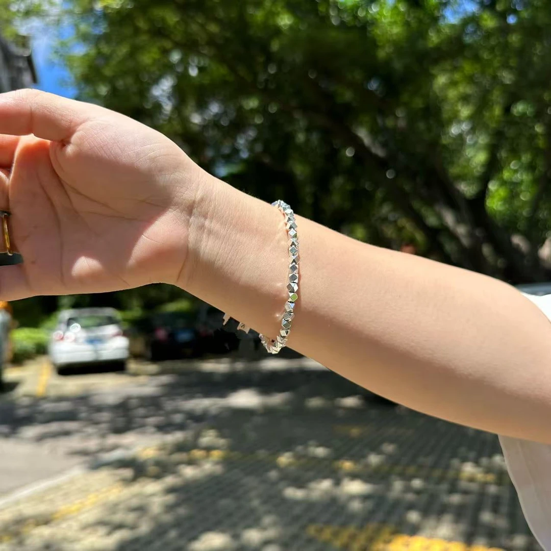 贵姐精品银手镯(无礼盒)071