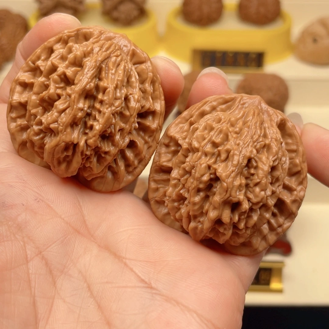 文玩核桃把件爆肉麦虎43