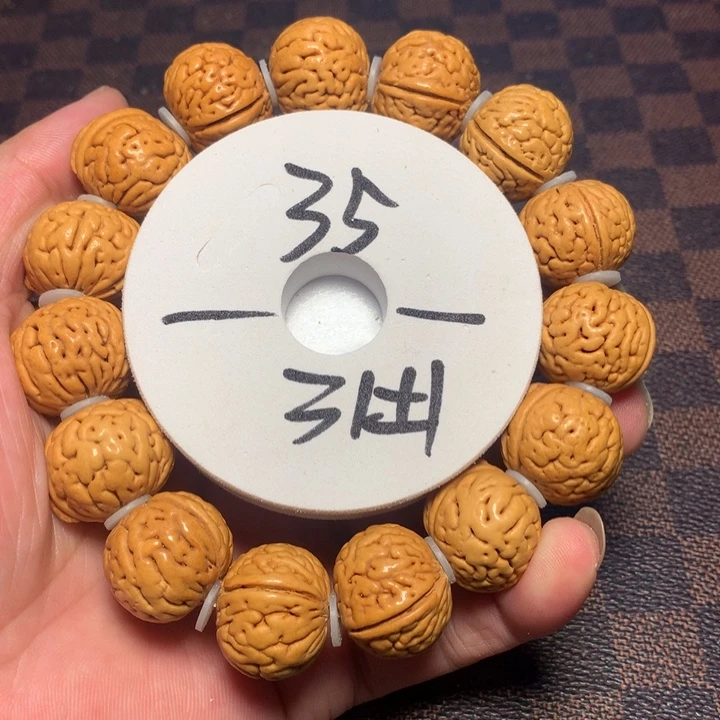桃核手串31号健健康康了