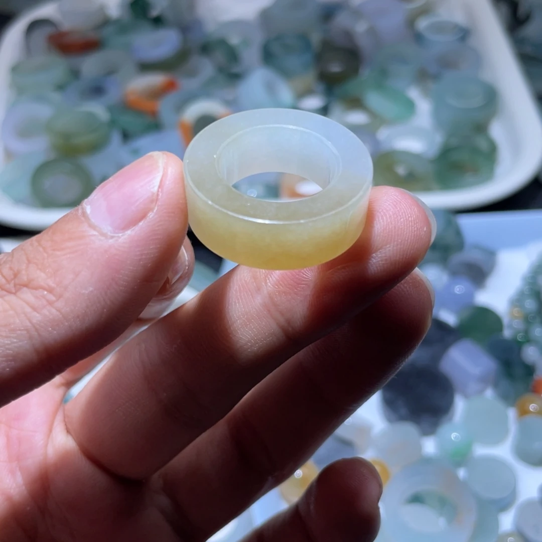 定制翡翠未镶嵌天然翡翠