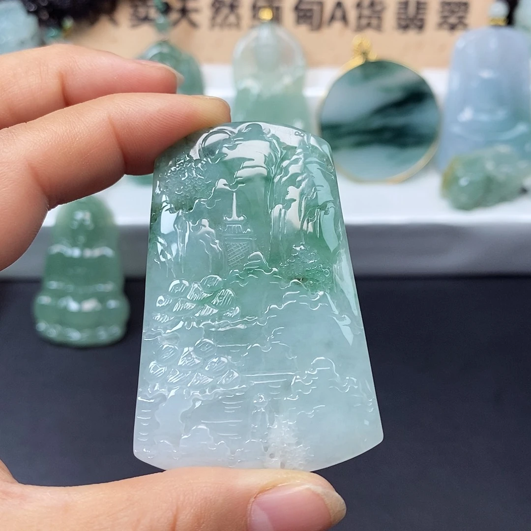 翡翠颈饰未镶嵌翡翠