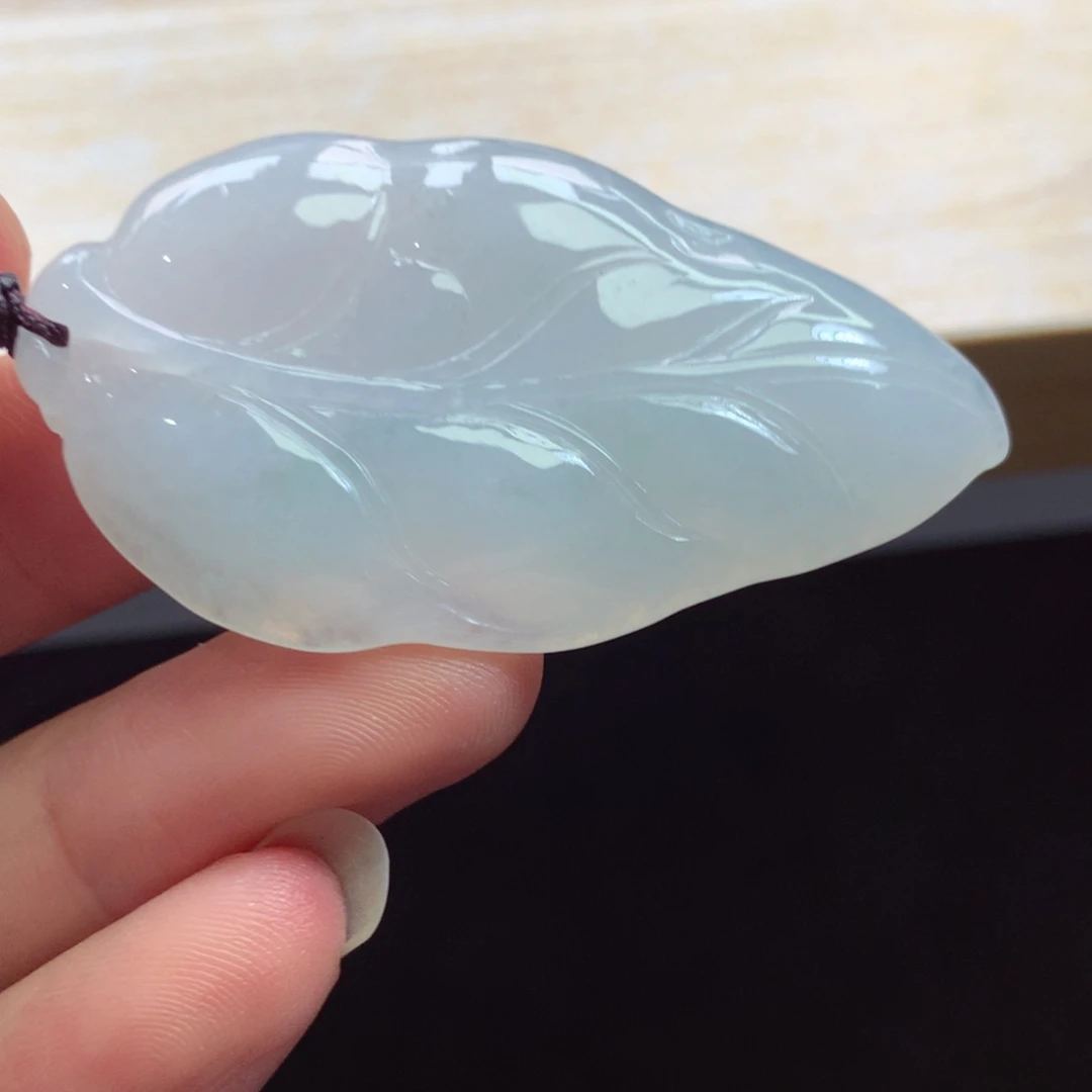 翡翠未镶嵌颈饰吊坠