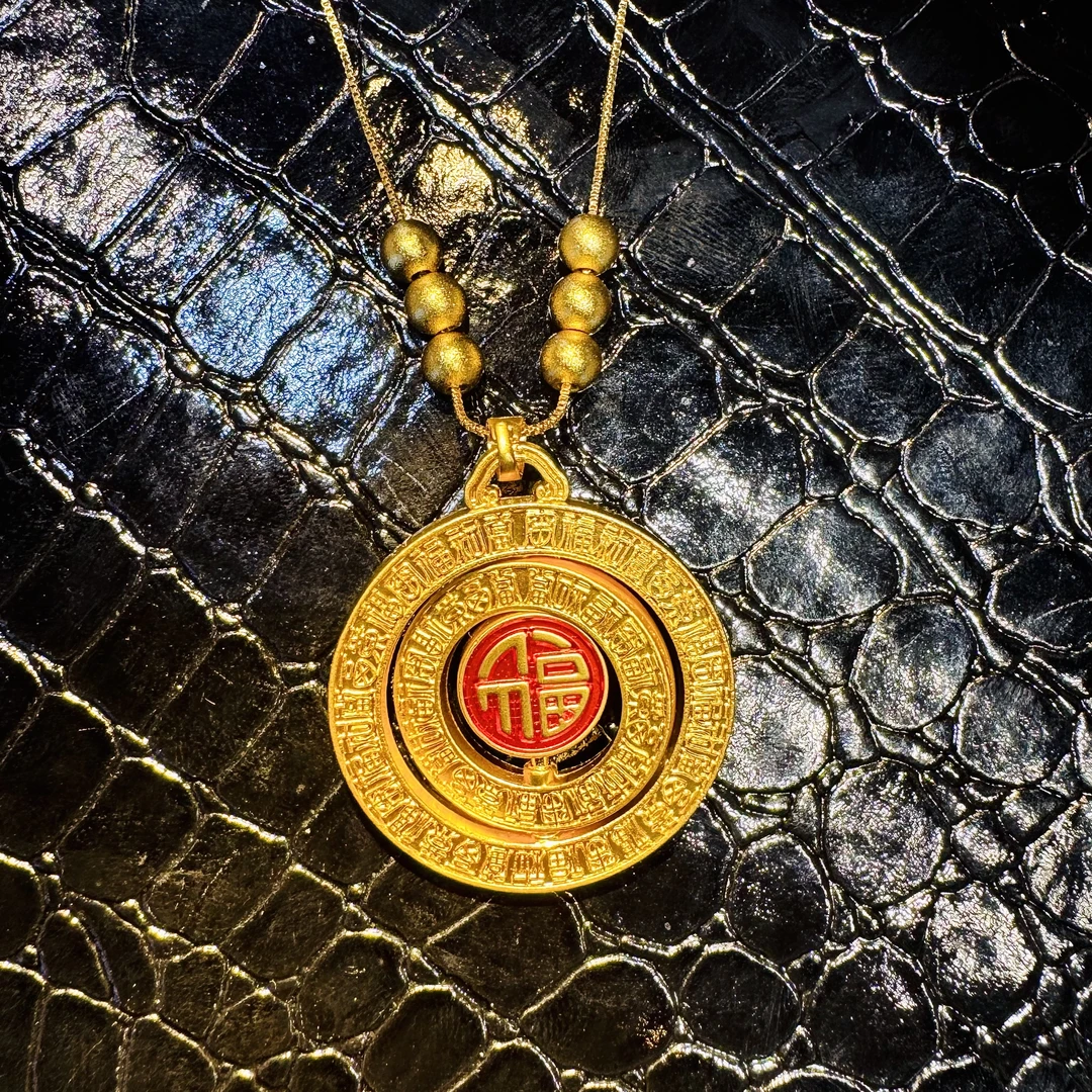 【唐糖甄选】星光璀璨培育红宝石罗盘吊坠合金镶嵌赠合金链【YPN690】
