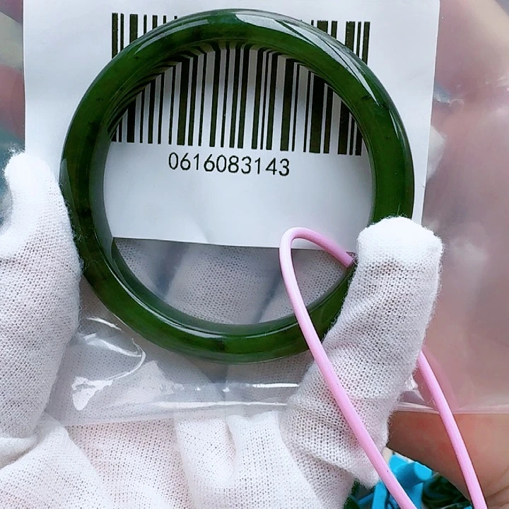 和田玉手镯未镶嵌5253包容