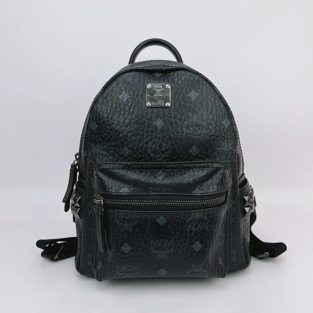 95新 MCM MCM黑色双肩包底长20 M437