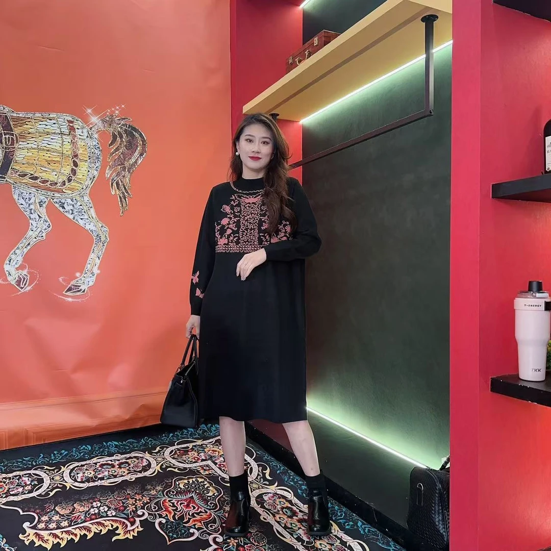 658 多金大码气质减龄长款A字裙子女装设计感连衣裙女