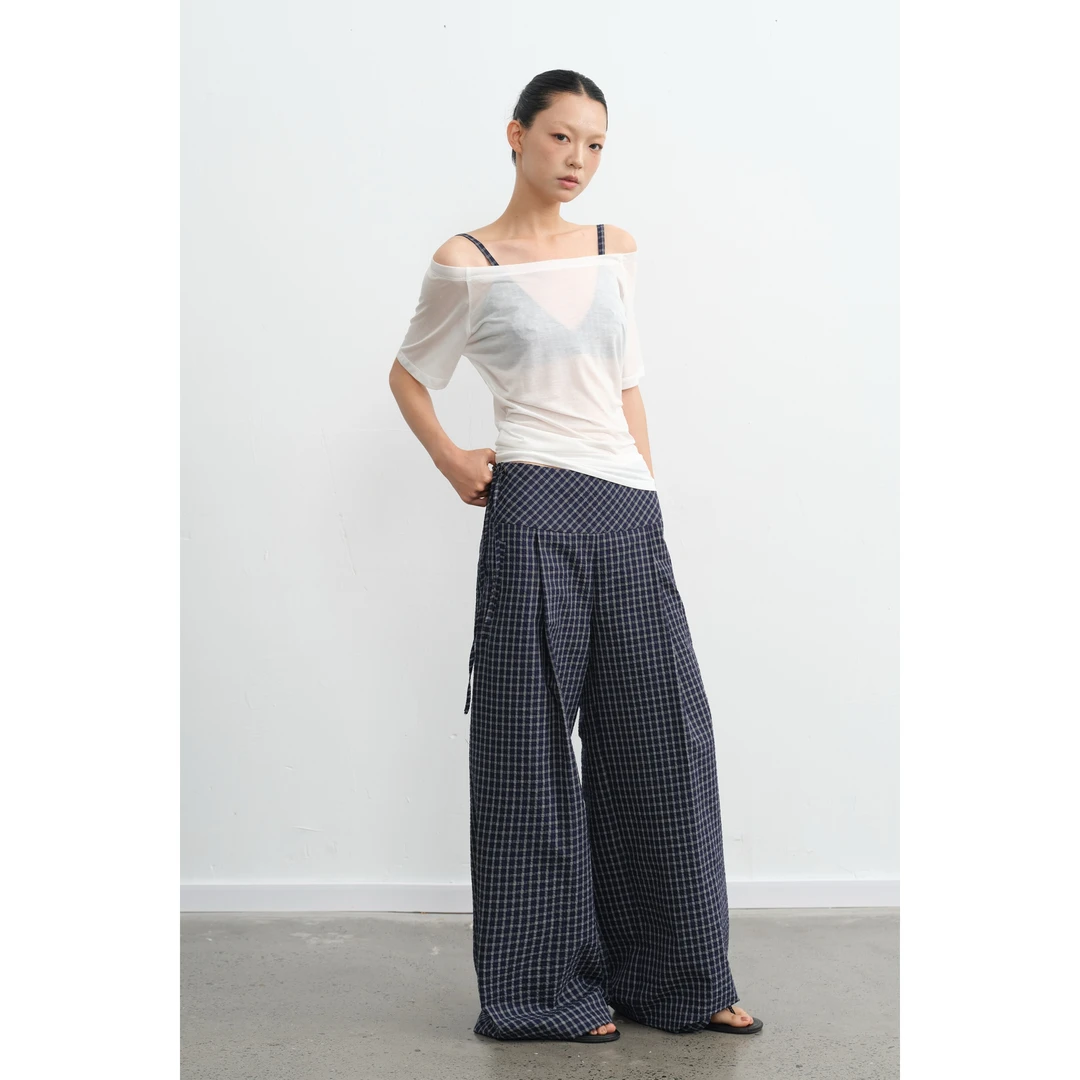 LINY LIBERTY  25SS  设计感一字肩短袖T恤E16258949