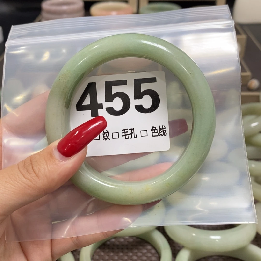 石英质玉手镯未镶嵌杨