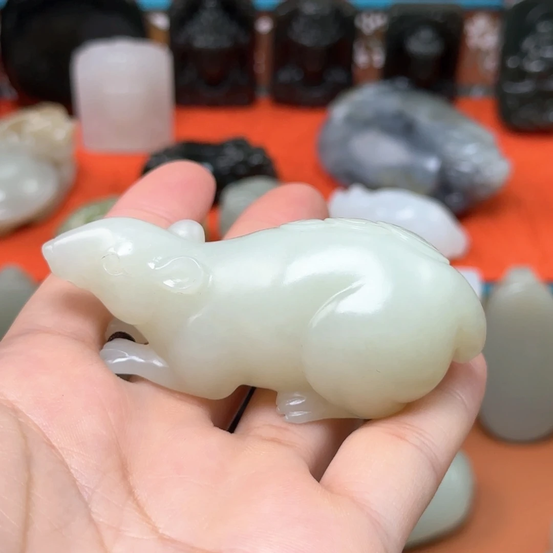 未镶嵌和田玉（糖玉）把件