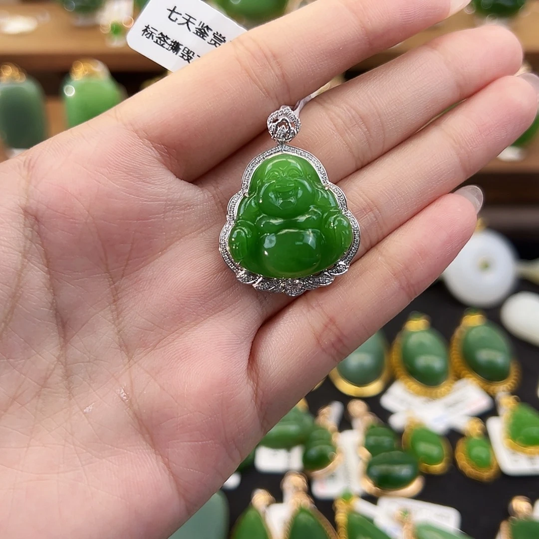 和田玉18K金镶嵌吊坠(不含链)苹果绿6A佛公22mm