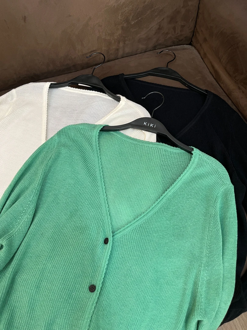 【NO退NO换】鑫燃Kiki 韩系温柔风气质V领针织衫 2520 KIKI