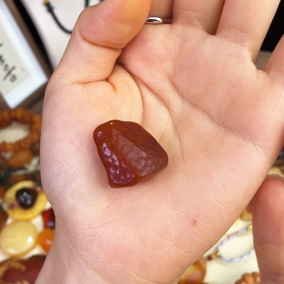 未镶嵌琥珀珠宝奇石，